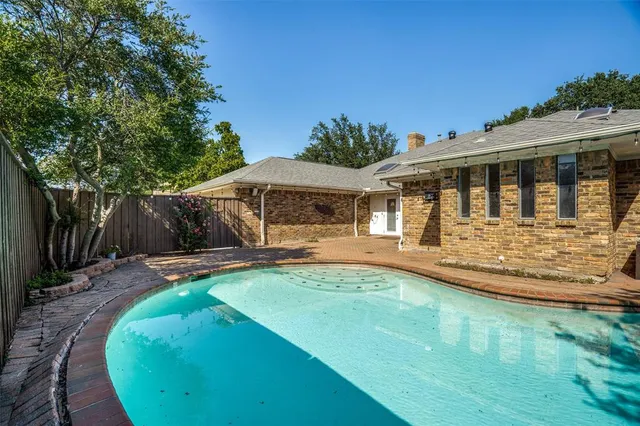 $4,800 | 6315 Brook Lake Drive, Dallas, TX 75248