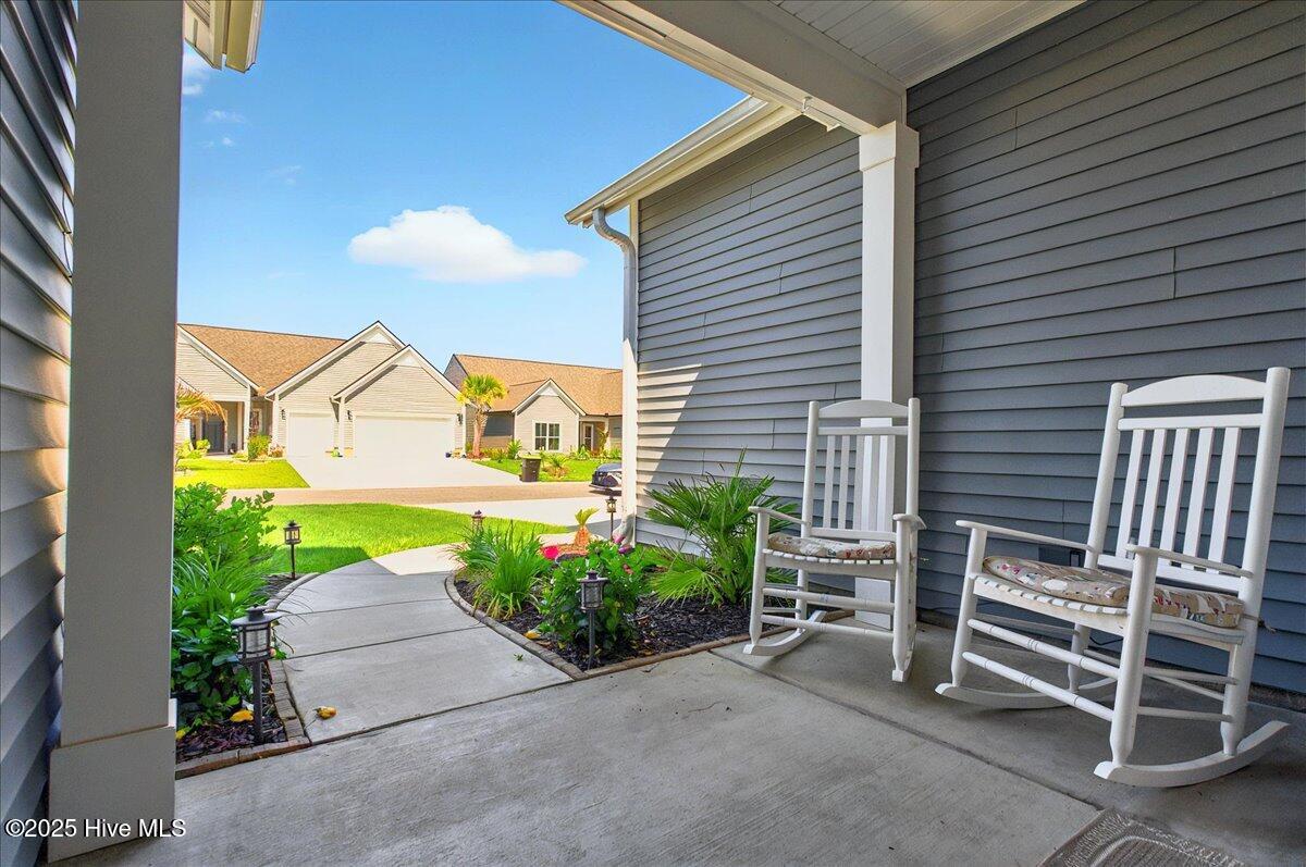 97 Eagle Claw Drive Calabash, NC 28467 - Photo 5 of 81 11-https---www.kahunaphoto.com--5