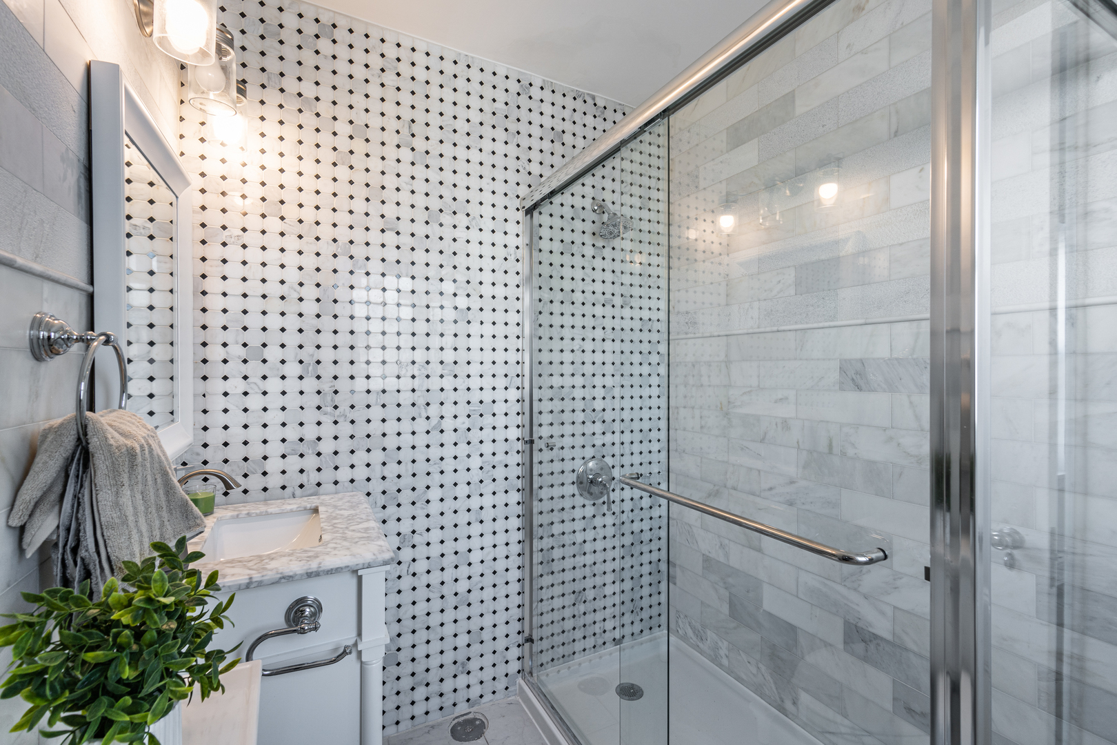 5510 North Sheridan Road, Unit 10A Chicago, IL 60640 - Photo 12 of 40 a bathroom with a shower