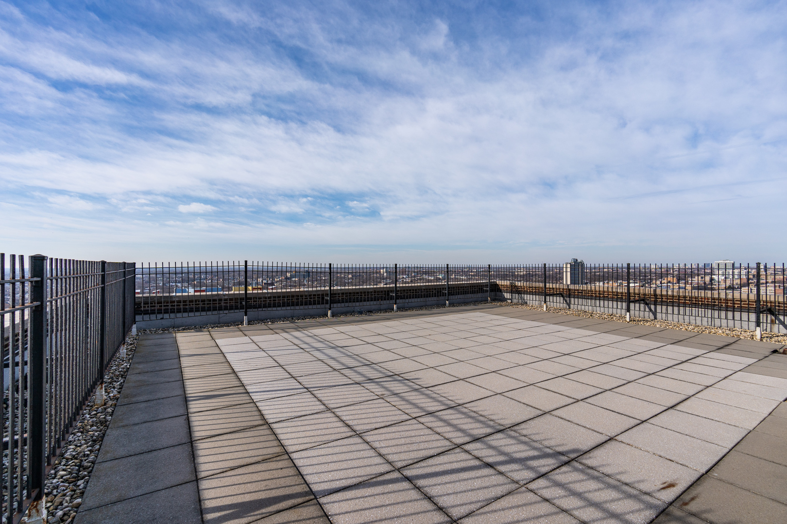 5510 North Sheridan Road, Unit 10A Chicago, IL 60640 - Photo 28 of 40 a view of terrace with sitting space