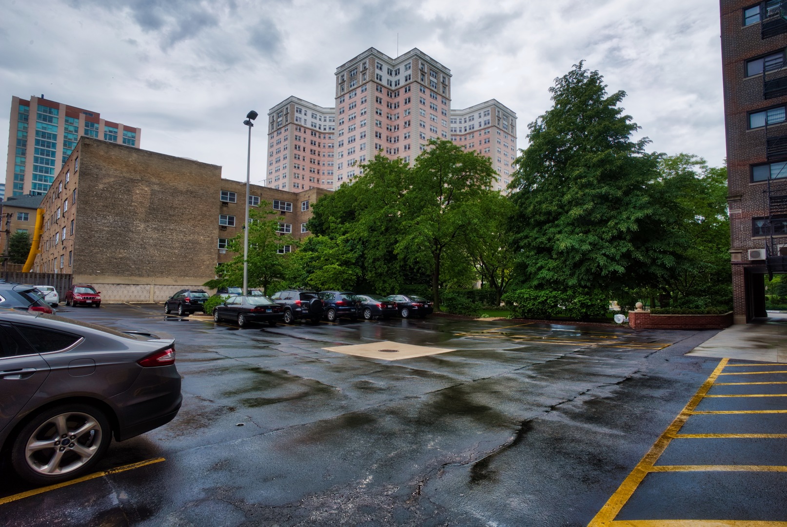 5510 North Sheridan Road, Unit 10A Chicago, IL 60640 - Photo 34 of 40 a view of a street with cars