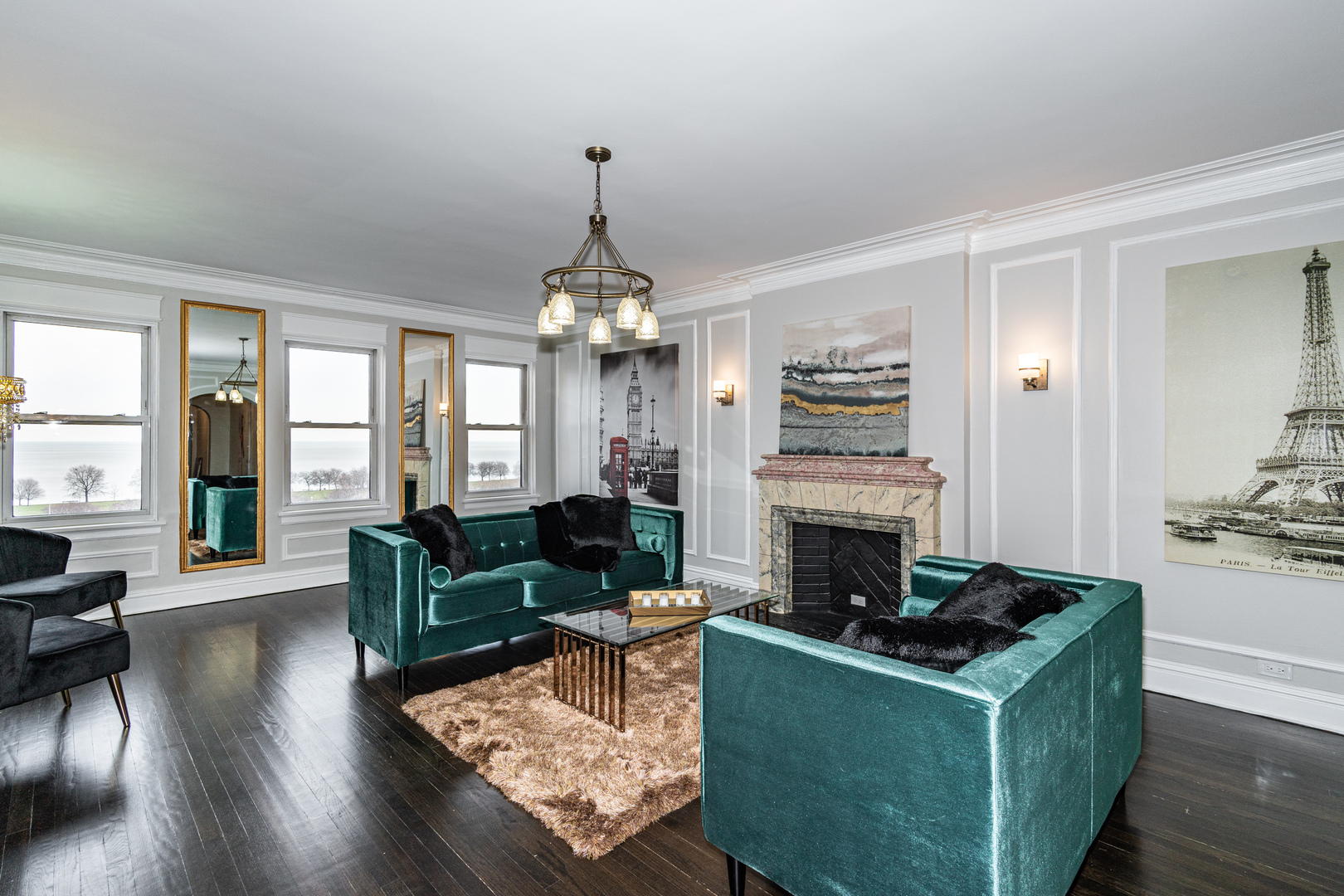 5510 North Sheridan Road, Unit 10A Chicago, IL 60640 - Photo 8 of 40 a living room with furniture and a fireplace