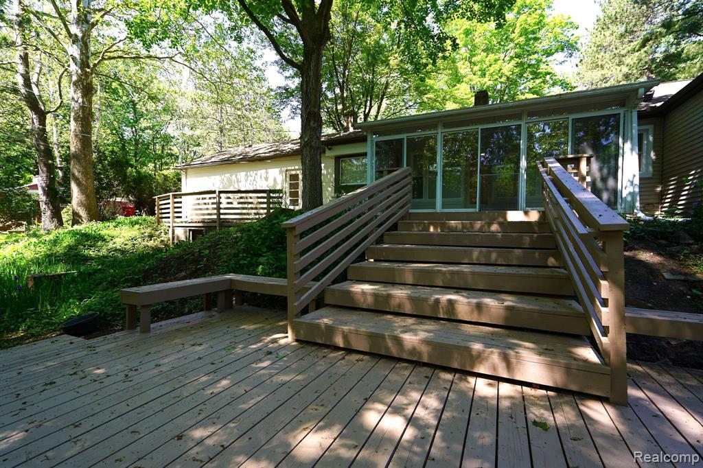 24154 Rougecrest Road Southfield, MI 48033 - Photo 6 of 84