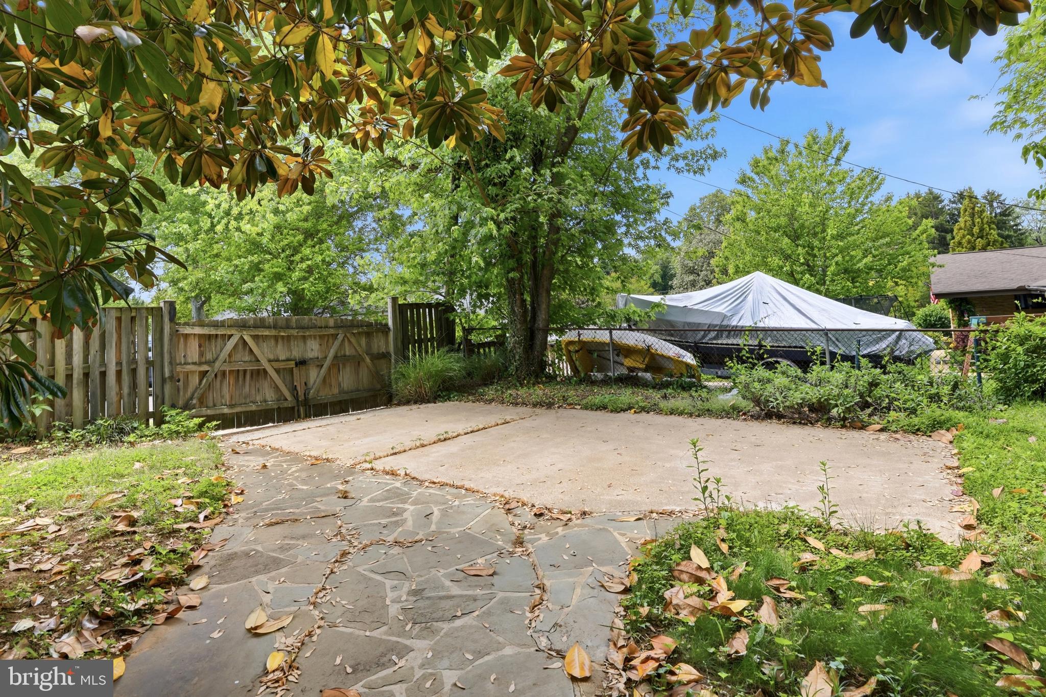 411 Ludlow Road Annapolis, MD 21401 - Photo 36 of 44 Private parking!