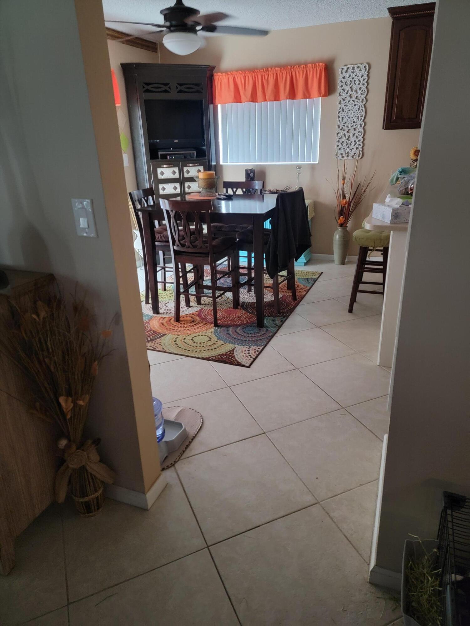 27 Vista Del Rio Boynton Beach, FL 33426 - Photo 12 of 45 Eat in Kitchen or den