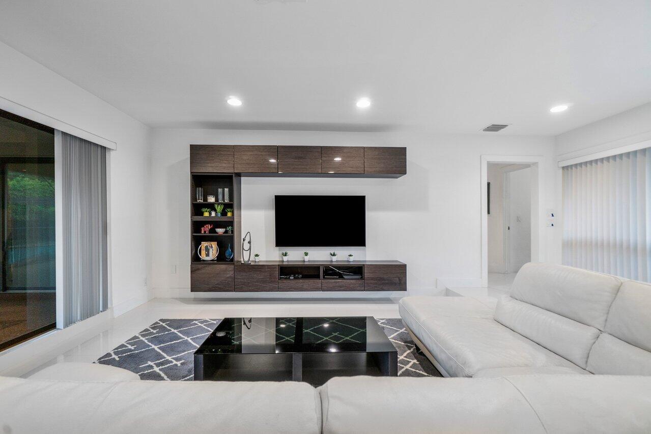 5875 Glenbrook Drive Boca Raton, FL 33433 - Photo 23 of 29 016-5875GlenbrookDrive-BocaRaton-FL-3343