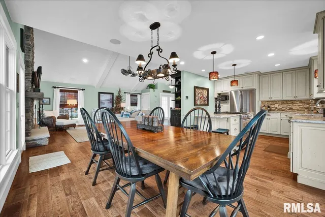 $650,000 | 1015 Sunny Knoll Drive, Galesburg, IL 61401