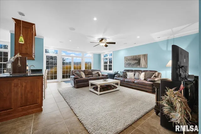 $650,000 | 1015 Sunny Knoll Drive, Galesburg, IL 61401