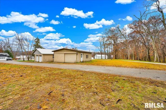 $650,000 | 1015 Sunny Knoll Drive, Galesburg, IL 61401