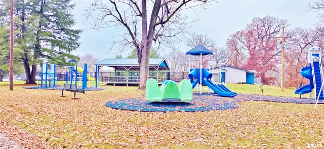 $650,000 | 1015 Sunny Knoll Drive, Galesburg, IL 61401