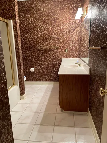 $245,000 | 4621 Heather Drive Southwest, Unit 211, Roanoke, VA 24018