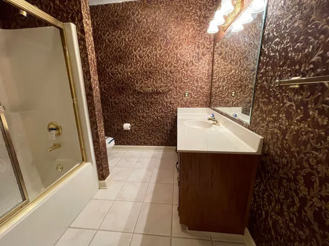 $245,000 | 4621 Heather Drive Southwest, Unit 211, Roanoke, VA 24018