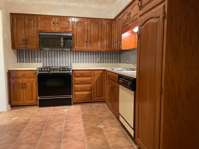 a view of a kitchen counter space