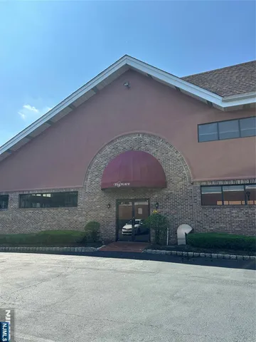 $530,000 | 758 Charles Court, Unit 6107, Fort Lee, NJ 07024