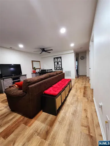 $530,000 | 758 Charles Court, Unit 6107, Fort Lee, NJ 07024