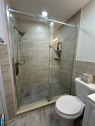 $530,000 | 758 Charles Court, Unit 6107, Fort Lee, NJ 07024