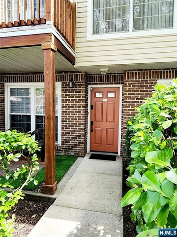 $530,000 | 758 Charles Court, Unit 6107, Fort Lee, NJ 07024