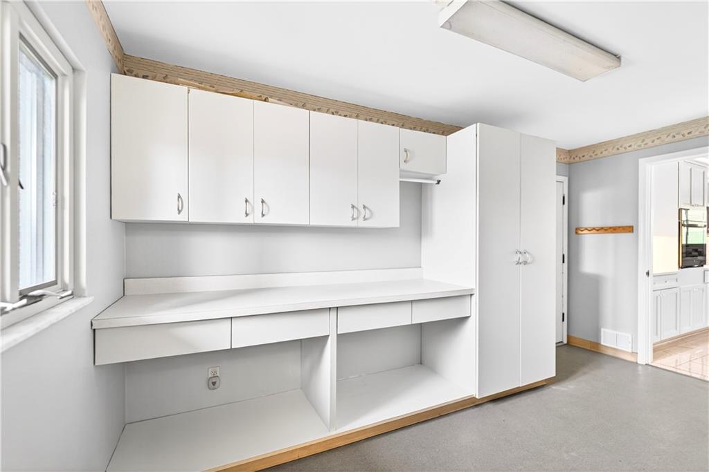 1443 Stoltz Road Bethel Park, PA 15102 - Photo 17 of 44