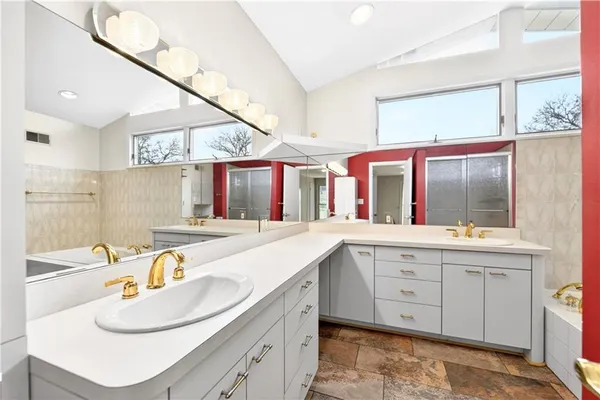 $880,000 | 1443 Stoltz Road, Bethel Park, PA 15102