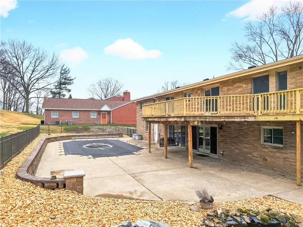 $880,000 | 1443 Stoltz Road, Bethel Park, PA 15102