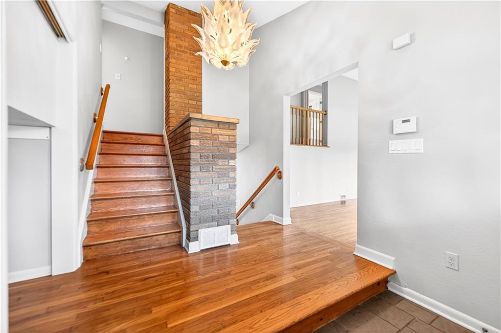 1443 Stoltz Road Bethel Park, PA 15102 - Photo 7 of 44