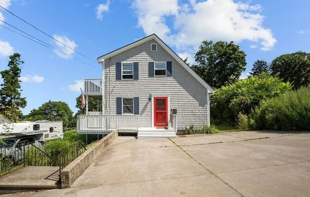$4,000 | 98 Hobson Avenue, Tiverton, RI 02878
