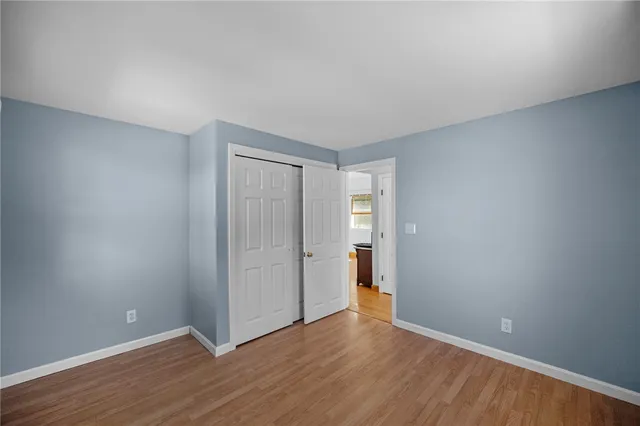 $4,000 | 98 Hobson Avenue, Tiverton, RI 02878