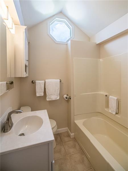 925 Greenhill Road Pittsburgh, PA 15209 - Photo 18 of 27 a bathroom with a sink a toilet and shower