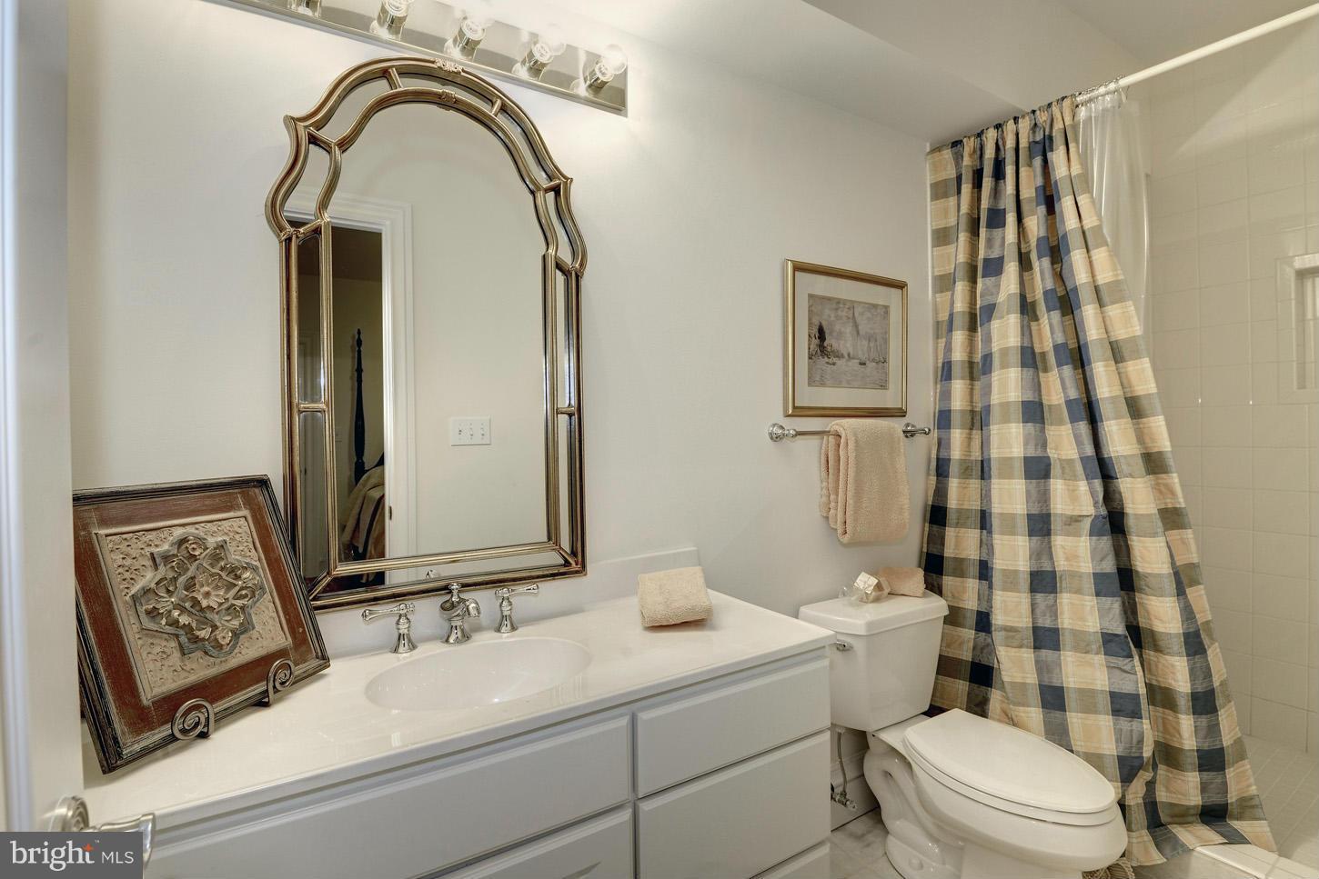 10214 Iron Gate Road Potomac, MD 20854 - Photo 25 of 30 Full Bath