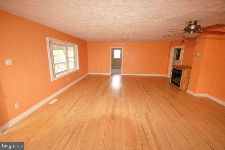 2714 Parshall Road Berryville, VA 22611 - Photo 4 of 30 Living Room