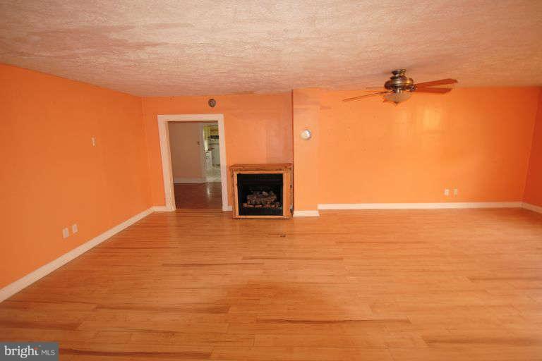 2714 Parshall Road Berryville, VA 22611 - Photo 7 of 30 Living Room
