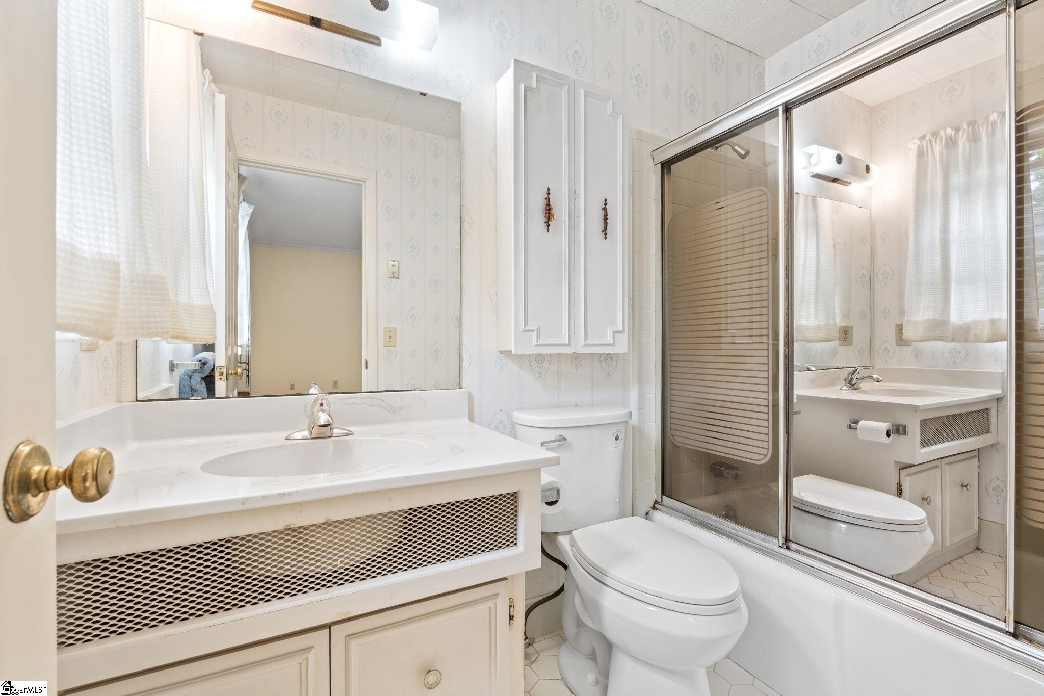 205 Oak Ridge Court Greer, SC 29650 - Photo 25 of 35