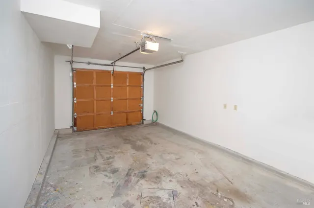 an empty room with a empty space