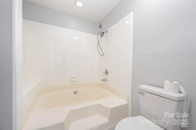 $239,900 | 5828 Harris Grove Lane, Charlotte, NC 28212