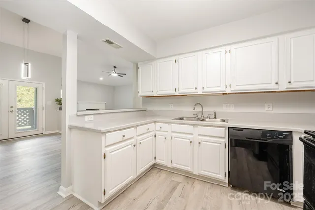 $239,900 | 5828 Harris Grove Lane, Charlotte, NC 28212