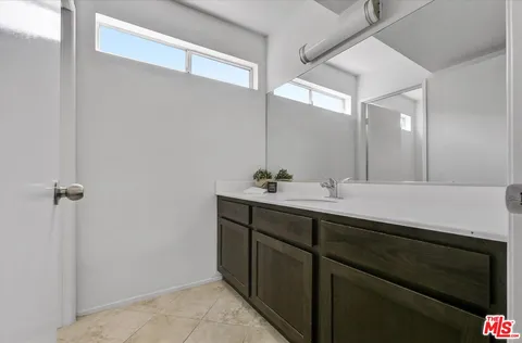 $685,000 | 2279 Santa Ana Boulevard South, Los Angeles, CA 90059