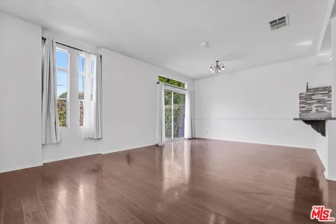 $685,000 | 2279 Santa Ana Boulevard South, Los Angeles, CA 90059