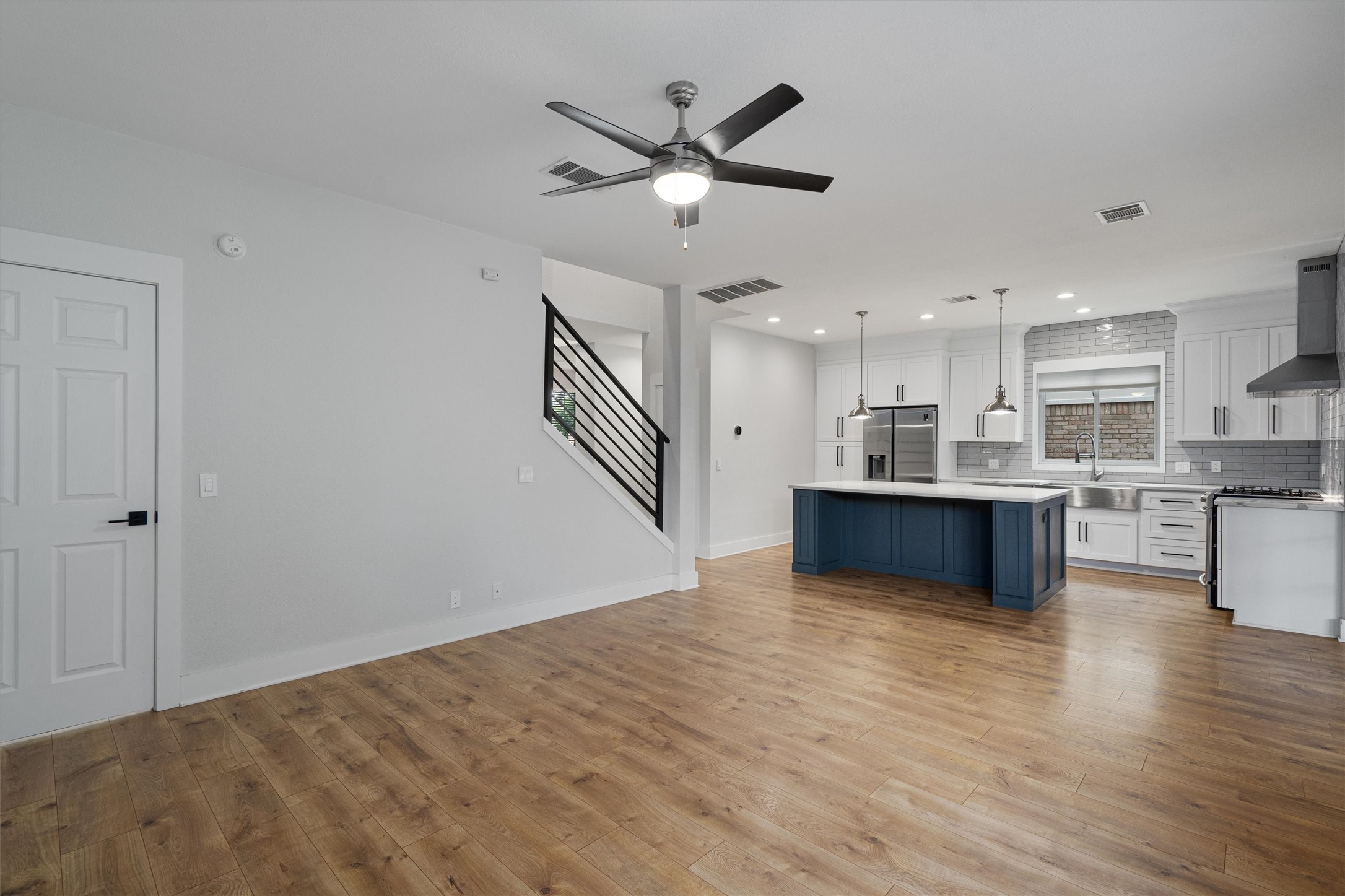 1203 Thackeray Lane Pflugerville, TX 78660 - Photo 14 of 38