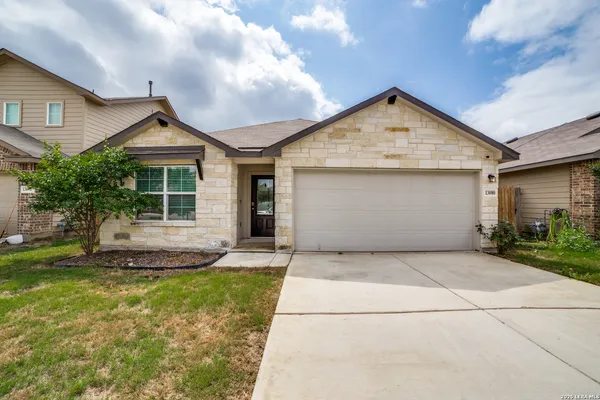 $1,850 | 13080 Whisper Bend, San Antonio, TX 78252