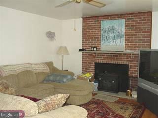 128 Nevins Way Coatesville, PA 19320 - Photo 2 of 6