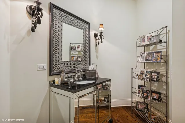 $1,925,000 | 120 Maya Court, Deerfield, IL 60015