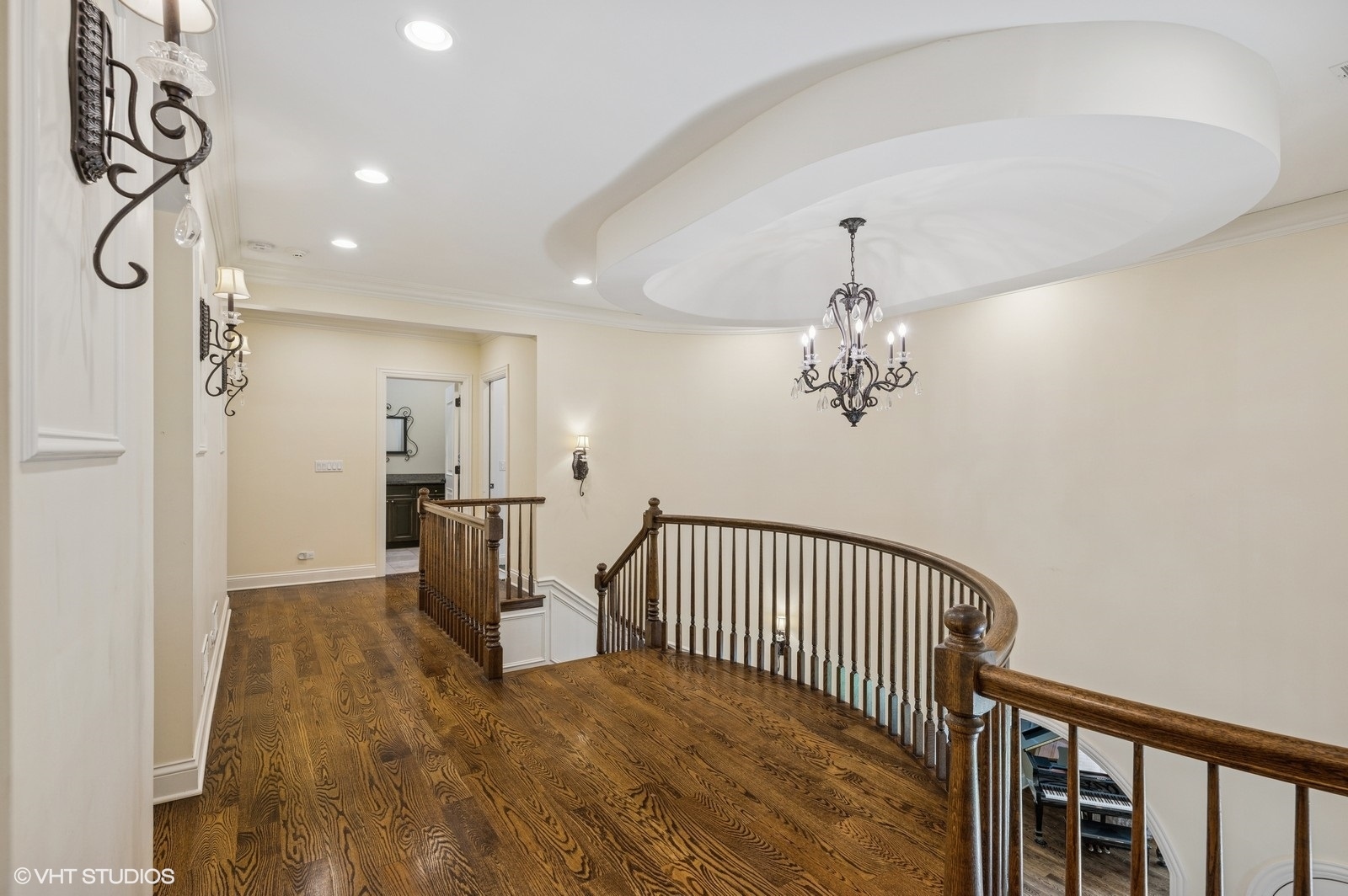 120 Maya Court Deerfield, IL 60015 - Photo 15 of 37 a view of a hallway with entryway