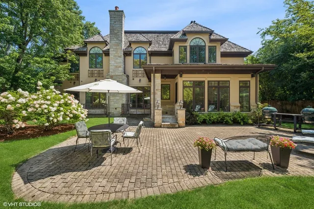 $1,925,000 | 120 Maya Court, Deerfield, IL 60015