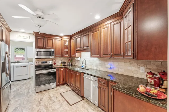 $439,000 | 211 Cherokee Drive, Fair Play, SC 29643