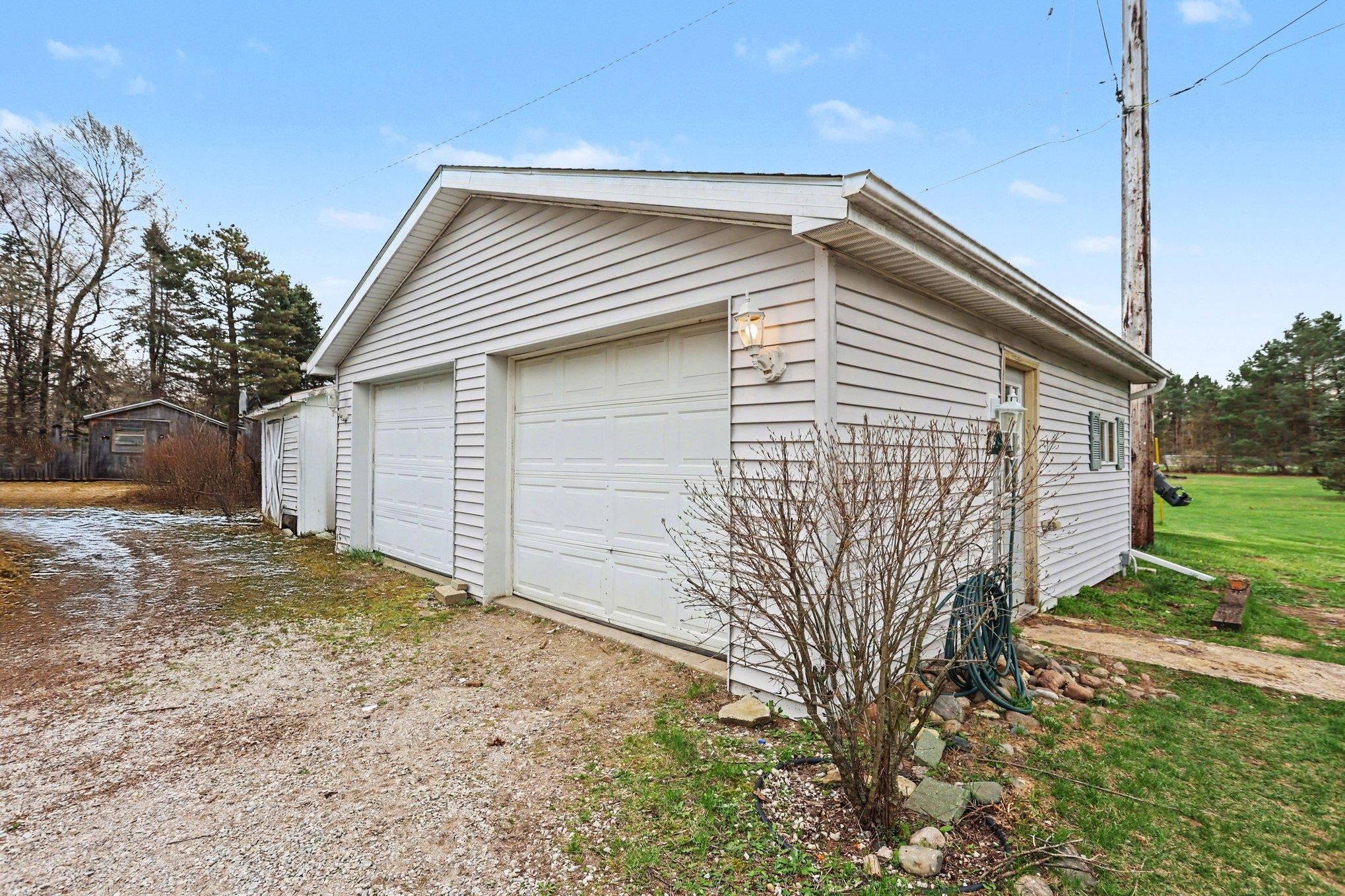 1600 East Dayton Road Caro, MI 48723 - Photo 4 of 24