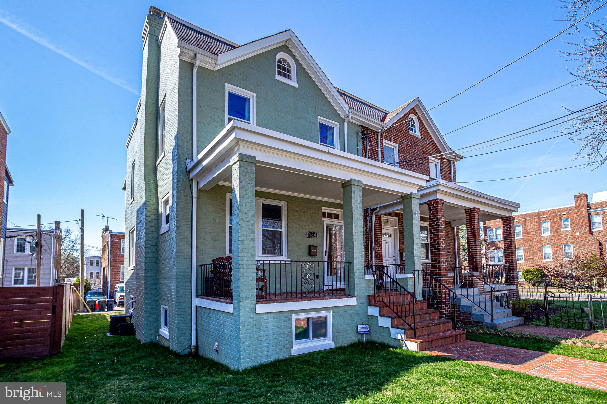 434 Oneida Place Northwest Washington, DC 20011 - Photo 1 of 46