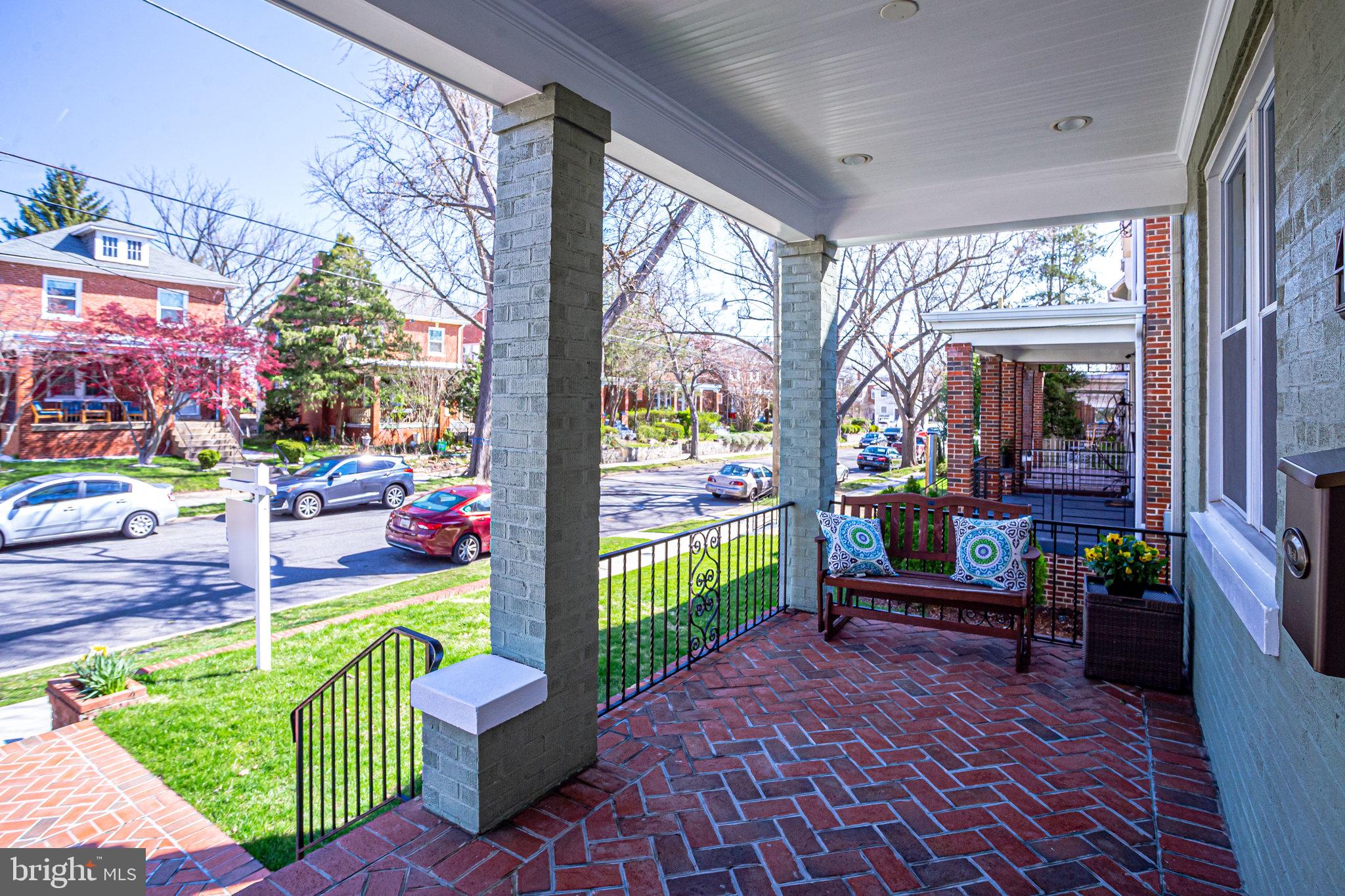 434 Oneida Place Northwest Washington, DC 20011 - Photo 4 of 46