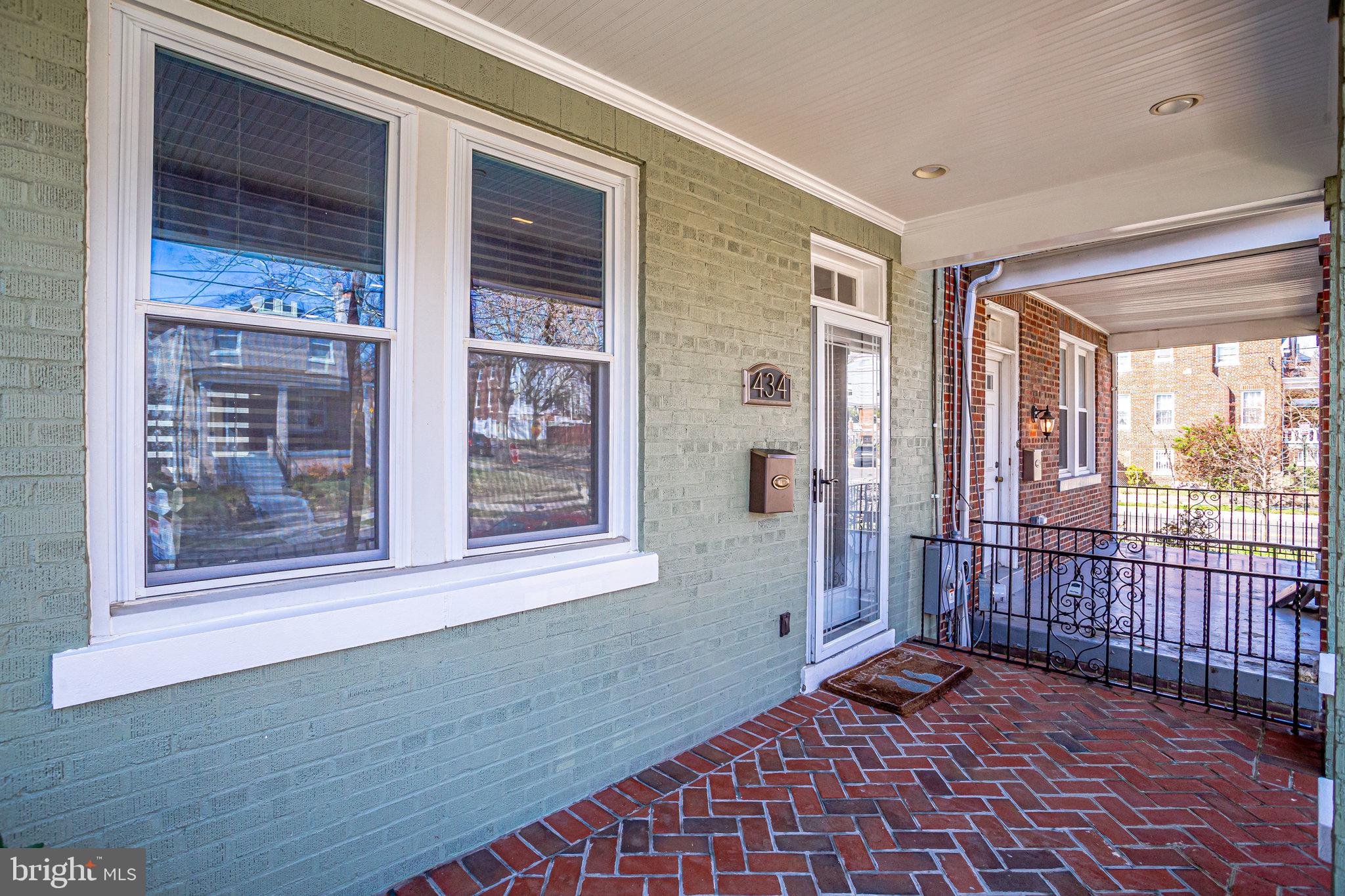 434 Oneida Place Northwest Washington, DC 20011 - Photo 5 of 46