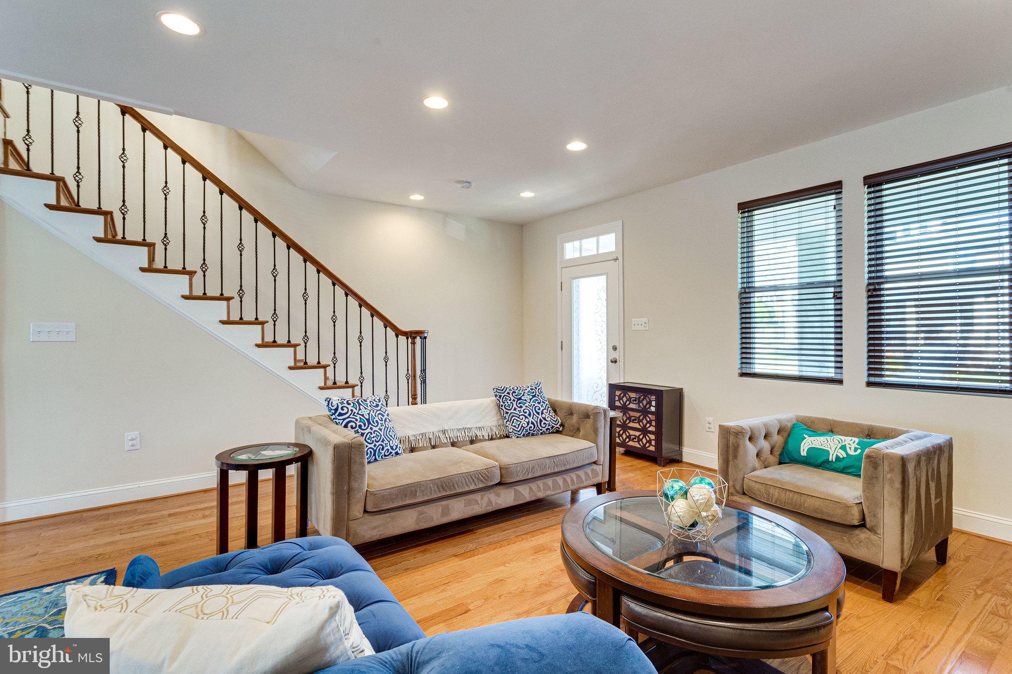 434 Oneida Place Northwest Washington, DC 20011 - Photo 10 of 46