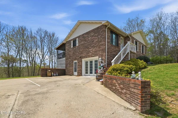 $294,900 | 191 Ashley Lane, Oneida, TN 37841